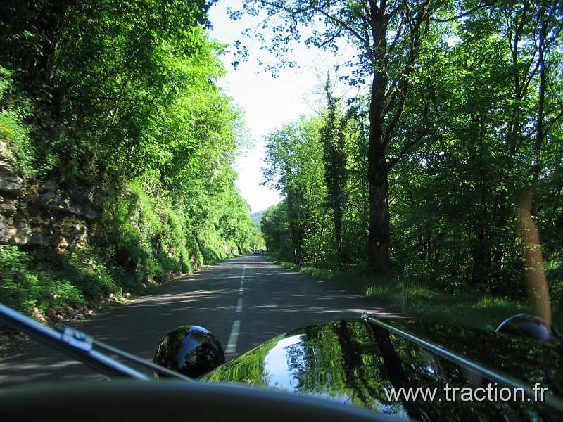 2011_CVAAM_35ans_15_Domaine_Viticole (8).JPG - 35 Ans du CVAAM, sortie dans le Doubs et le Jura, du 26 Avril au 1er Mai 2011, en route vers Le Domaine Viticole de la Pinte à Arbois